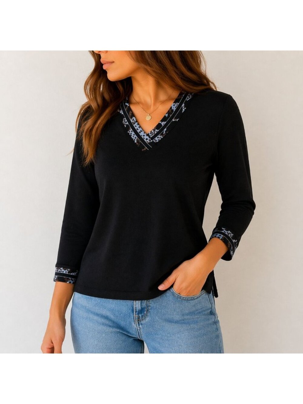 Misook Knit Top XS Black Acrylic Made in Korea Stretchy Classic Chic Modern
